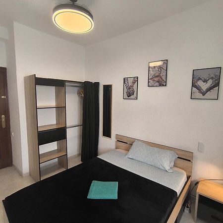 Guesthouse Shared With Host Alicante Luaran gambar