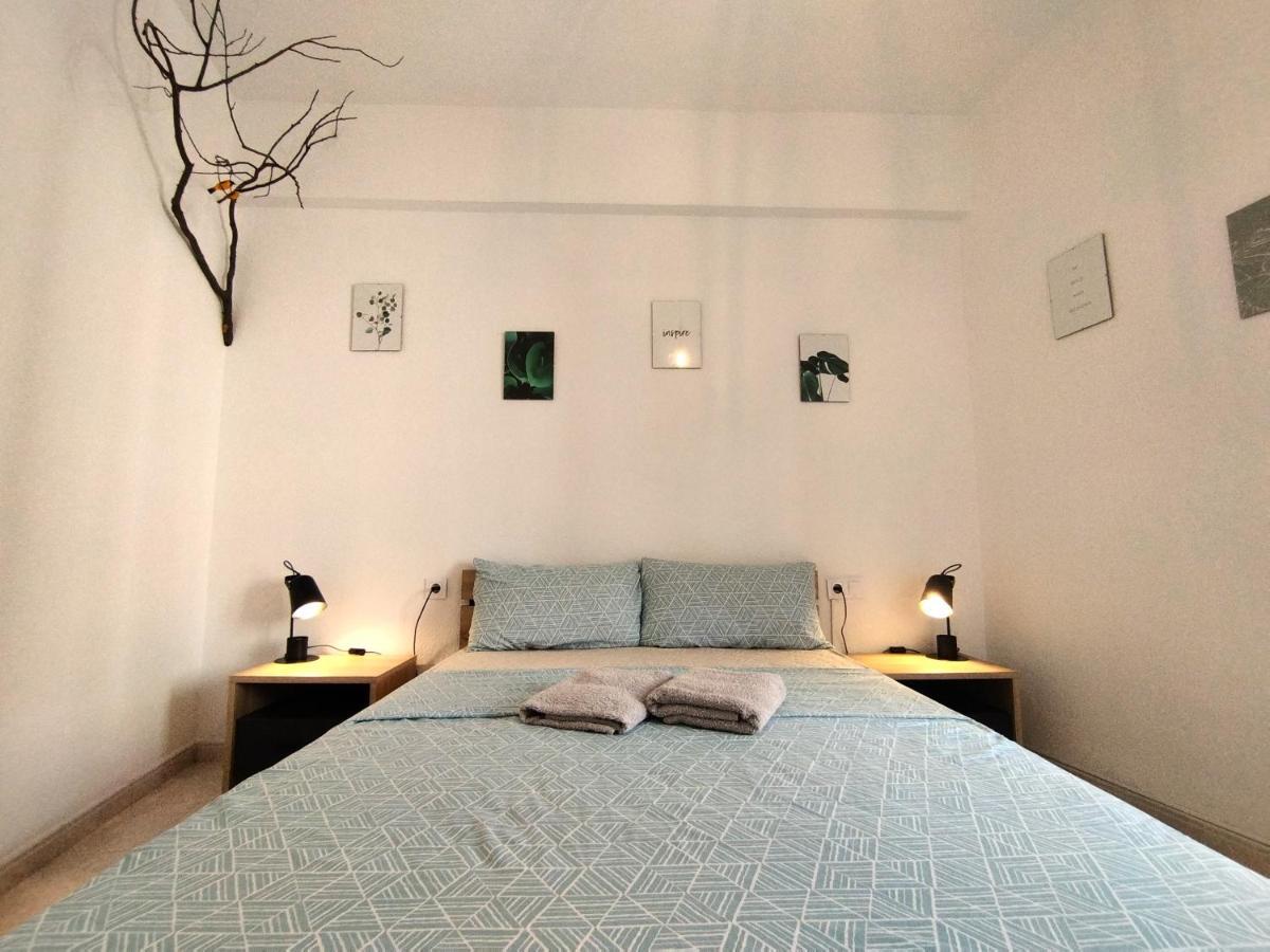 Guesthouse Shared With Host Alicante Luaran gambar