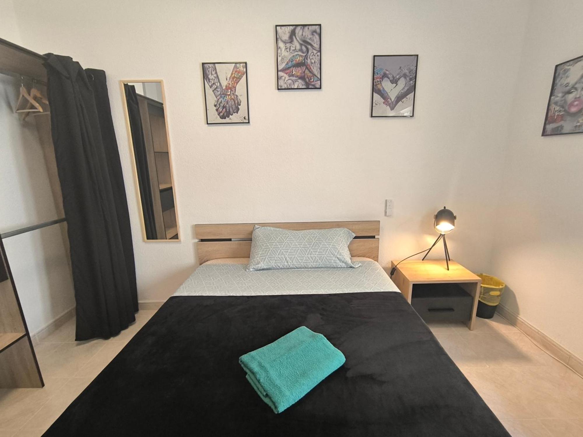 Guesthouse Shared With Host Alicante Luaran gambar